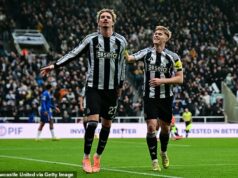 Newcastle 2:2 Chelsea: Reece James a Joao Pedro záchranný bod pre Blues, keď sa žalostní návštevníci rozbehli po polčasovej diskusii tímu Enza Maresca o zrušení dvojky Nicka Woltemadea Nick Woltemade skóroval dvakrát, keď sa Newcastle United dostal do skorého vedenia proti Chelsea