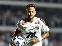 Neymar dosiahol hetrik, aby zvýšil nádeje Santosu na prežitie Neymar dosiahol hetrik, aby zvýšil nádeje Santosu na prežitie