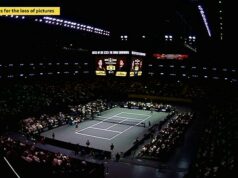 Nick Kyrgios vyhral zápas Battle of the Sexes proti Aryne Sabalenkovej, pretože BBC sa ospravedlňuje za technické problémy a fanúšikovia sa sťažujú na bizarné nové pravidlá počas kontroverznej udalosti BBC sa ospravedlnila za technickú chybu počas vysielania „Battle of the Sexes“