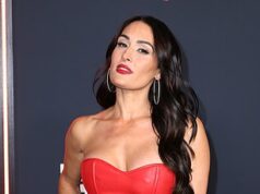 Nikki Bella z WWE (42) po víkendovom vyčíňaní vyvolala klebety o rande s 22-ročnou hviezdou NFL. Hviezda WWE Nikki Bella