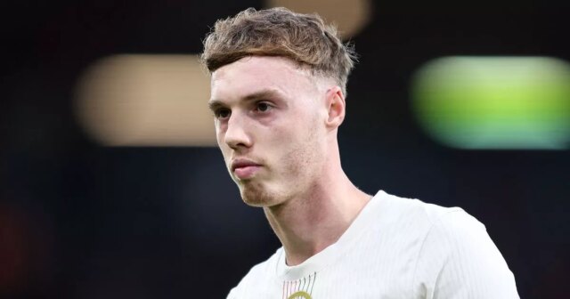 Obavy zo zranení Colea Palmera sa zhoršujú, keďže šéf Chelsea Cole Palmer z Chelsea