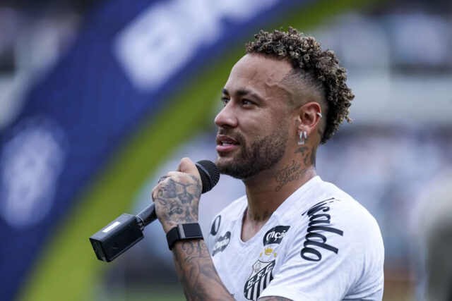 Obrázok: Neymar si „spomína“ na Barcelonu počas zotavovania sa po operácii kolena
