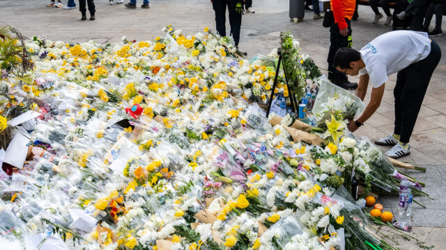 Obyvatelia Hongkongu žiadajú odpovede po smrteľnom požiari bytu | Newsfeed
