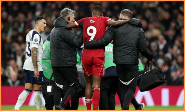 Očakáva sa, že Alexander Isak bude s posledným zranením mimo hry
