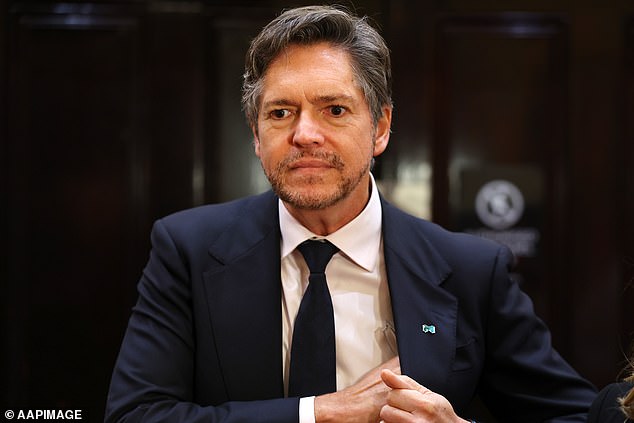 Odhalené: Trapný čin, ktorý musí urobiť starosta Melbourne po tom, Primátor Melbourne Nick Reece (na obrázku) prehral veľmi zahanbujúcu stávku so starostom Londýna Sadiqom Khanom po tom, čo Anglicko v sobotu na MCG vyhralo štyri góly.