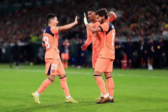 Oficiálne: Veľké mená chýbajú ako Barcelona name XI proti Eintrachtu Frankfurt
