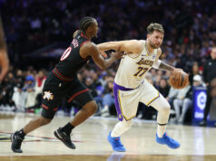 Ohlasovateľ Sixers má brutálny výkop na Luka Doncic a Lakers Lopsided Free Throw Advantage logo pochodového šialenstva