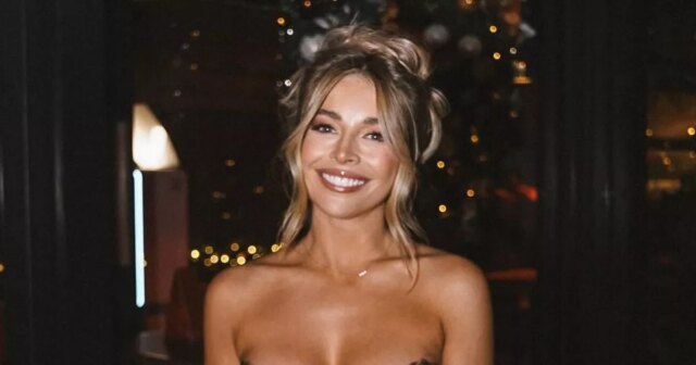 Ohromujúci WAG Scotta McTominayho s názvom „Queen of Italy“ ohromuje Neapolská hviezda Scott McTominay a jeho úžasná priateľka Cam Reading