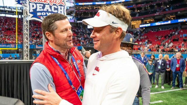 Ole Miss AD zaznamenáva priamo odchod Lanea Kiffina z LSU Ole Miss AD zaznamenáva priamo odchod Lanea Kiffina z LSU