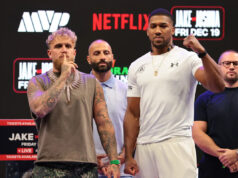 Oleksandr Usyk sa modlí za Jakea Paula: Anthony Joshua môže „zabiť toho chlapa“ Download app from appStore