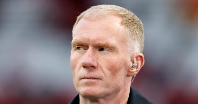 Paul Scholes kritizuje Rubena Amorima, pretože „posledný klinec do rakvy“ Paul Scholes pracujúci ako učenec