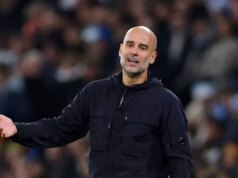 Pep Guardiola zvolal hviezdy Man City po tom, čo sa dostal na vrchol: „To nebude stačiť!“ MANCHESTER, ANGLICKO – 20. DECEMBRA: Pep Guardiola, manažér Manchestru City, reaguje počas zápasu Premier League medzi Manchester City a West Ham United na Etihad Stadium 20. decembra 2025 v Manchestri v Anglicku. (Foto: Molly Darlington/Getty Images)
