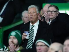 Peter Lawwell opúšťa Celtic s úlovkom domáceho striebra, ktorému sa len málokto vyrovná… no s podporou rozdelenou ako nikdy predtým počas jeho éry Peter Lawwell opúšťa Celtic finančne stabilný, no počas obdobia veľkých turbulencií na ihrisku