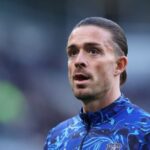 Phil Jones menuje hráča za Jackom Grealishom, ktorý skončil v Evertone