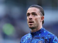 Phil Jones menuje hráča za Jackom Grealishom, ktorý skončil v Evertone Phil Jones menuje hráča za Jackom Grealishom, ktorý skončil v Evertone