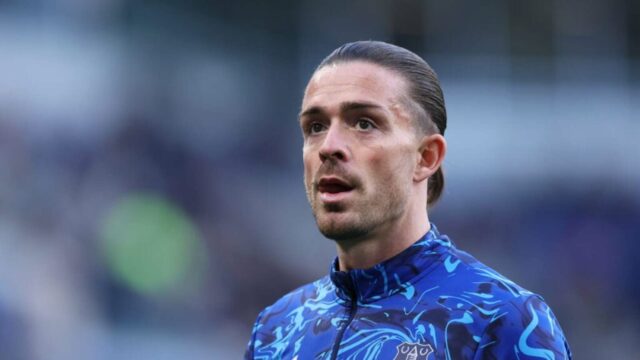 Phil Jones menuje hráča za Jackom Grealishom, ktorý skončil v Phil Jones menuje hráča za Jackom Grealishom, ktorý skončil v Evertone