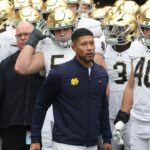 Playoff univerzitného futbalu vynechávajúc Notre Dame zaraďuje legendárny QB