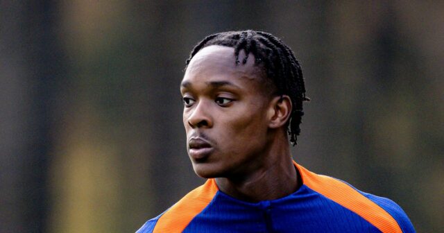 Podpis Chelsea prerušil mlčanie o klubovom zákaze po kontroverzných komentároch Emanuel Emegha oslavuje v Štrasburgu