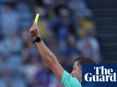 Polícia vstúpila do zápasu Roar vs Mariners po polčasovej zrážke v zápase A-League Men | Muži A-League Polícia vstúpila do zápasu Roar vs Mariners po polčasovej zrážke v zápase A-League Men | Muži A-League