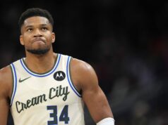 Požiadal Giannis Antetokounmpo o obchod od spoločnosti Bucks? Insider NBA odhaľuje vírusové fámy logo pochodového šialenstva