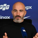 Enzo Maresca na tlačovej konferencii Chelsea