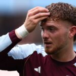 Harvey Elliott počas zápasu Aston Villa vs Fulham