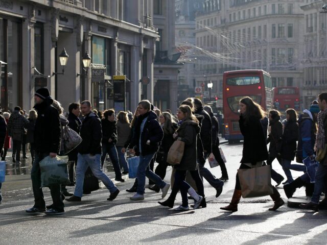 Prečo klesá pracovná migrácia do bohatých krajín? | Správy o migrácii
