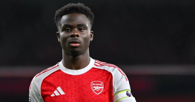 Prečo nebol kontroverzný úvodný zápas Arsenalu proti Wolves vylúčený podľa Bukayo Saka z Arsenalu počas zápasu Premier League proti Wolves