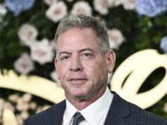 Prečo sa Troyovi Aikmanovi nepoďakoval futbalista UCLA Prečo sa Troyovi Aikmanovi nepoďakoval futbalista UCLA