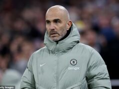 Prečo sa hovorí o nespokojnosti Enza Marescu v Chelsea, pretože šéf Blues protirečí klubu kvôli tvrdeniam o jeho „emocionálnom“ výbuchu Reči o nespokojnosti Enza Marescu v Chelsea budú rásť - ale sľúbil, že bude v klube budúcu sezónu v spojení s Manchester City.