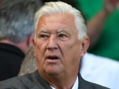 Predseda Celticu Peter Lawwell opustil klub po tom, čo „zneužívanie a vyhrážky“ zanechali v rodine obavy | Futbal | Šport Predseda Celticu Peter Lawwell opustil klub po tom, čo „zneužívanie a vyhrážky“ zanechali v rodine obavy | Futbal | Šport