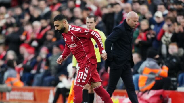 Premier League 2025-26: Tréner Liverpoolu Slot hovorí, že on a Salah sa posunuli z turbulentného týždňa
