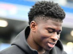 Prestupová naháňačka Carlosa Balebu sa zvrtne, keď cieľ Man Utd utrpí úder AFCON Cieľ Man United Carlos Baleba utrpel na AFCON v úvodnom zápase Kamerunu zranenie.