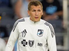 Pridajte M Robina Loda na viacročnú zmluvu s voľným agentom Pridajte M Robina Loda na viacročnú zmluvu s voľným agentom