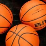 Prípravné basketbalové zhrnutie: Prvák Major Williams dal Edisonovi 11 trojok