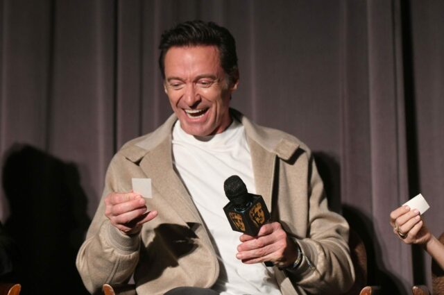 Prvý pohľad na The Death of Robin Hood od Michaela Saronského predstavuje Hugha Jackmana v úplne novom avatare
