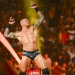 Randy Orton založí novú frakciu s dvoma neprítomnými WWE SmackDown Superstars? Skúmanie možnosti