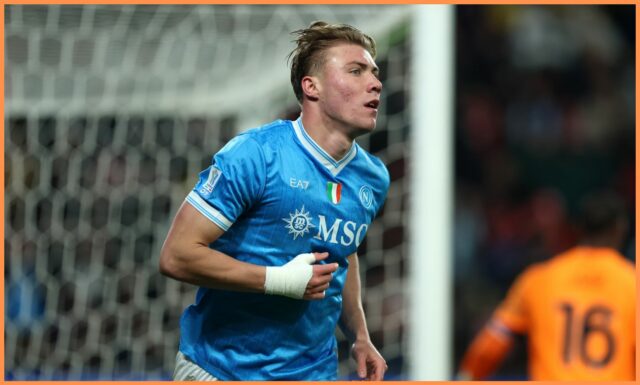 Rasmus Hojlund milujúci život v Neapole
