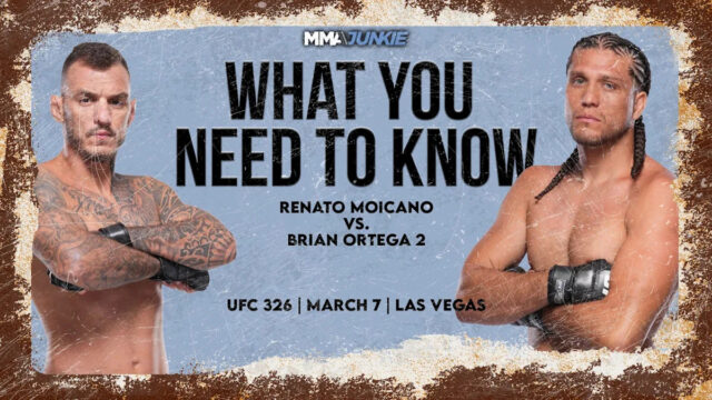 29. júla 2017; Anaheim, CA, USA; Brian Ortega uplatňuje blokovanie proti Renato Moicano počas UFC 214 v Honda Center. Povinný kredit: Gary A. Vasquez-USA TODAY Sports