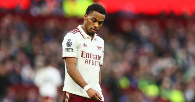 Rice, Timber, Trossard, Saliba – správy o zranení Arsenalu a Jurrien Timber zachytil úder proti Aston Ville, ktorý ho mohol udržať mimo súboja Arsenalu proti Wolves