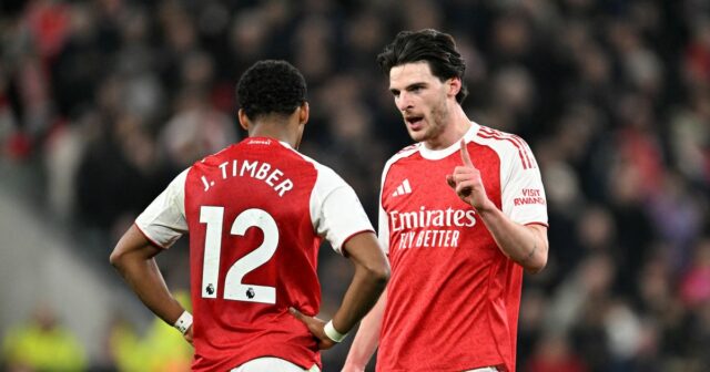 Aktualizácie Arsenalu o zraneniach Declana Ricea a Jurriena Timbera sa objavili len niekoľko hodín pred obrovským súbojom Premier League proti Aston Ville.