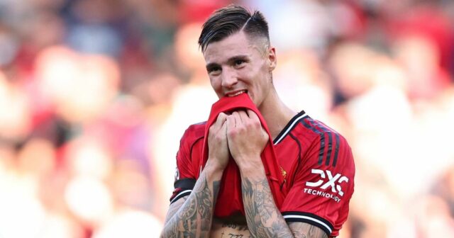 Rio Ferdinand porovnáva Benjamina Seska s bývalým tímovým kolegom z Benjamin Sesko od letného prestupu do Manchestru skóroval iba dvakrát