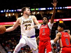 Rob Pelinka urobil veľký krok v snahe dosiahnuť cieľ 53 827 872 dolárov, ktorý vyhovuje časovej osi Luka Doncica logo pochodového šialenstva