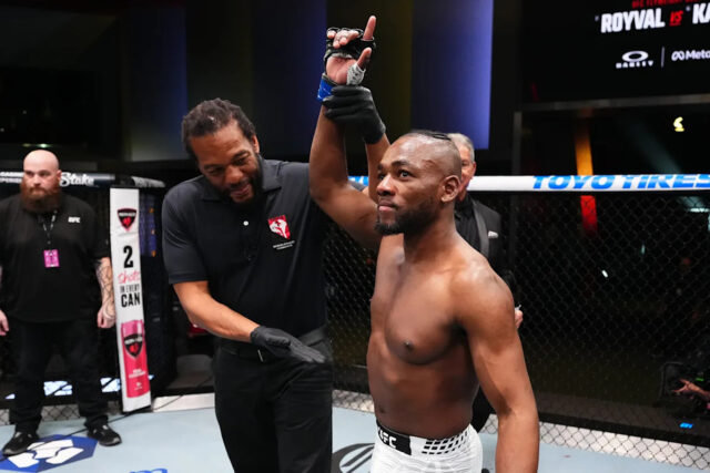 Rozpálený Manel Kape po aktualizácii rebríčka UFC Vegas 112 robí Download app from appStore