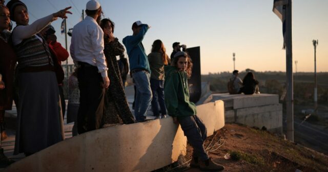 Rozširovanie nelegálnych osád: Ako Izrael prekresľuje okupovaný Západný breh | Vysvetľujúce správy
