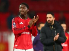 Ruben Amorim obvinený z toho, že gestom Man Utd „vytiahol p***“ z Kobbie Mainoo Ruben Amorim a Kobbie Mainoo