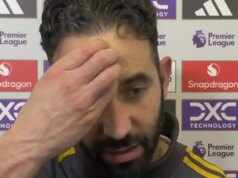 Ruben Amorim poskytuje okamžitú aktualizáciu zranení, keďže trápenie stredu poľa Man Utd sa prehlbuje proti Newcastlu Mason Mount počas zápasu Man Utd vs Newcastle