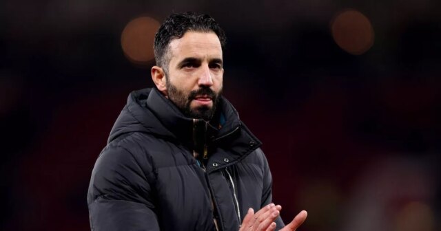 MANCHESTER, ANGLICKO – 15. DECEMBRA: Ruben Amorim, manažér Manchestru United počas zápasu Premier League medzi Manchestrom United a Bournemouthom na Old Trafford 15. decembra 2025 v Manchestri v Anglicku. (Foto: Carl Recine/Getty Images)