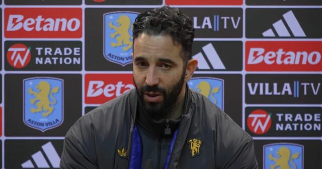 BIRMINGHAM, ANGLICKO - 21. DECEMBER: Bruno Fernandes z Manchestru United v akcii počas zápasu Premier League medzi Aston Villou a Manchestrom United vo Villa Parku 21. decembra 2025 v Birminghame v Spojenom kráľovstve. (Foto: Ash Donelon/Manchester United cez Getty Images)