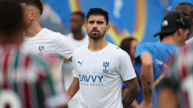 Rubena Nevesa teraz kontaktoval Manchester United
